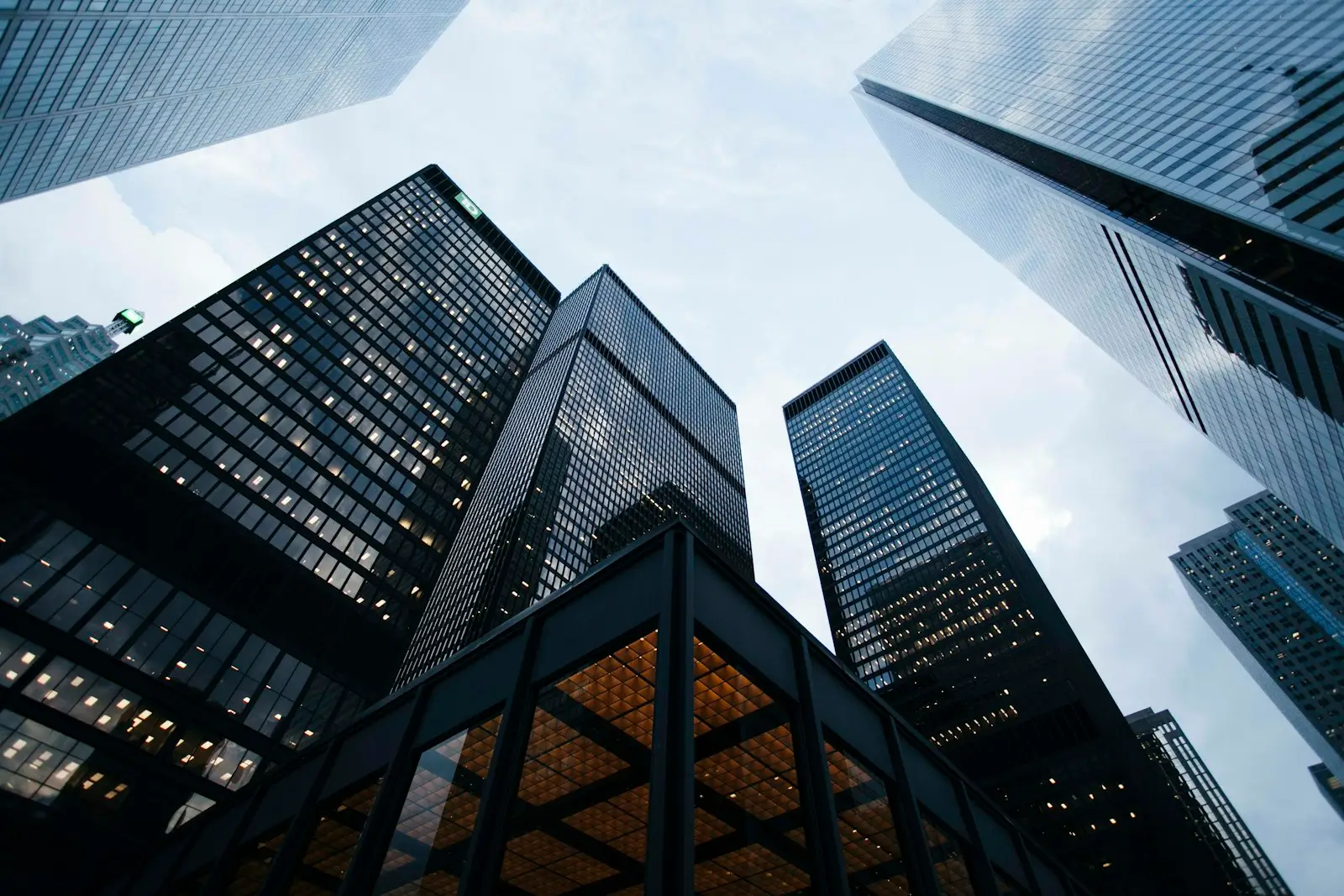 Organized digital financial records and tax compliance reserve structure for small business